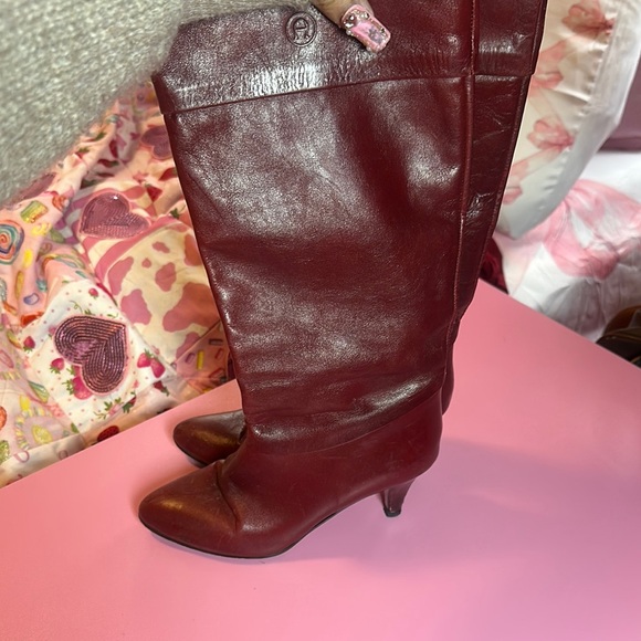 Women's Burgundy Leather Boots - Picture 4 of 7
